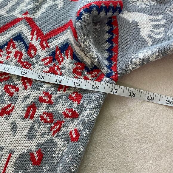 Game of Thrones NWOT Wolf Sweater Size XS Winter Is Here Gray Red Blue Novelty - Picture 6 of 7